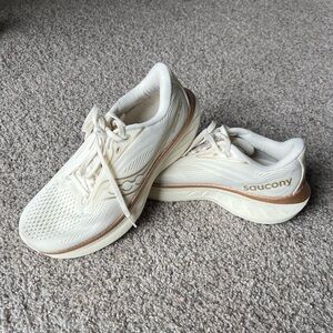 Saucony Women's Ride 18 Running Shoes (8.5 wide)